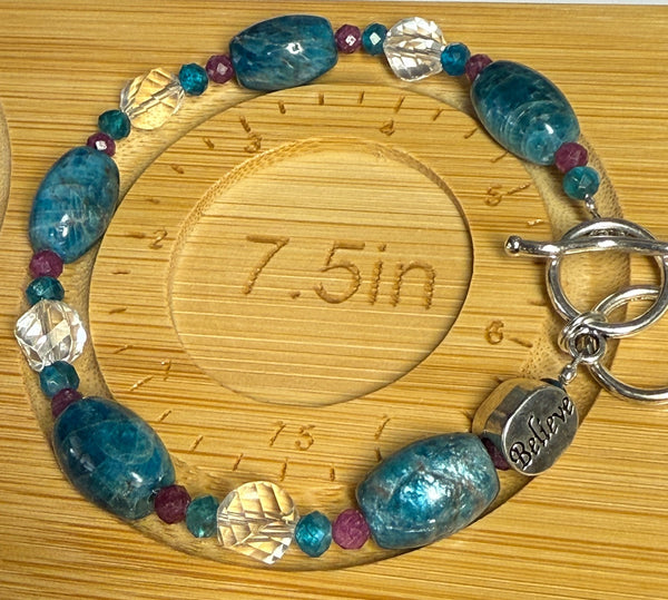 Belief and Self-Love Bracelet Apatite Blend - Apatite, Neon Apatite, Ruby, Quartz
