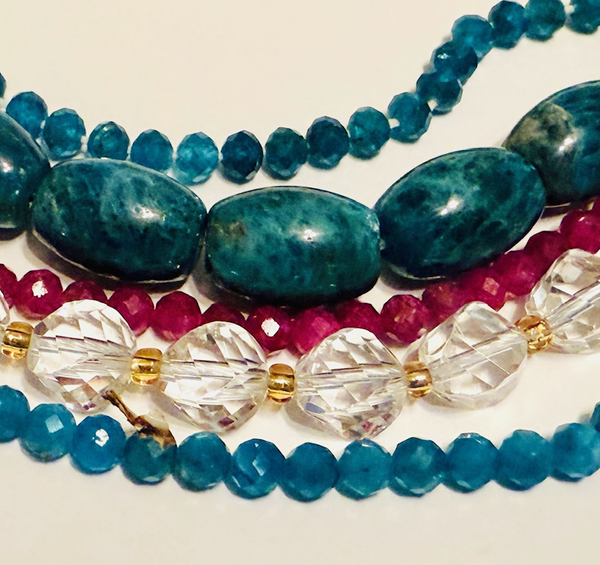 Belief and Self-Love Bracelet Apatite Blend - Apatite, Neon Apatite, Ruby, Quartz