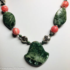 Seraphs Shield Necklace set